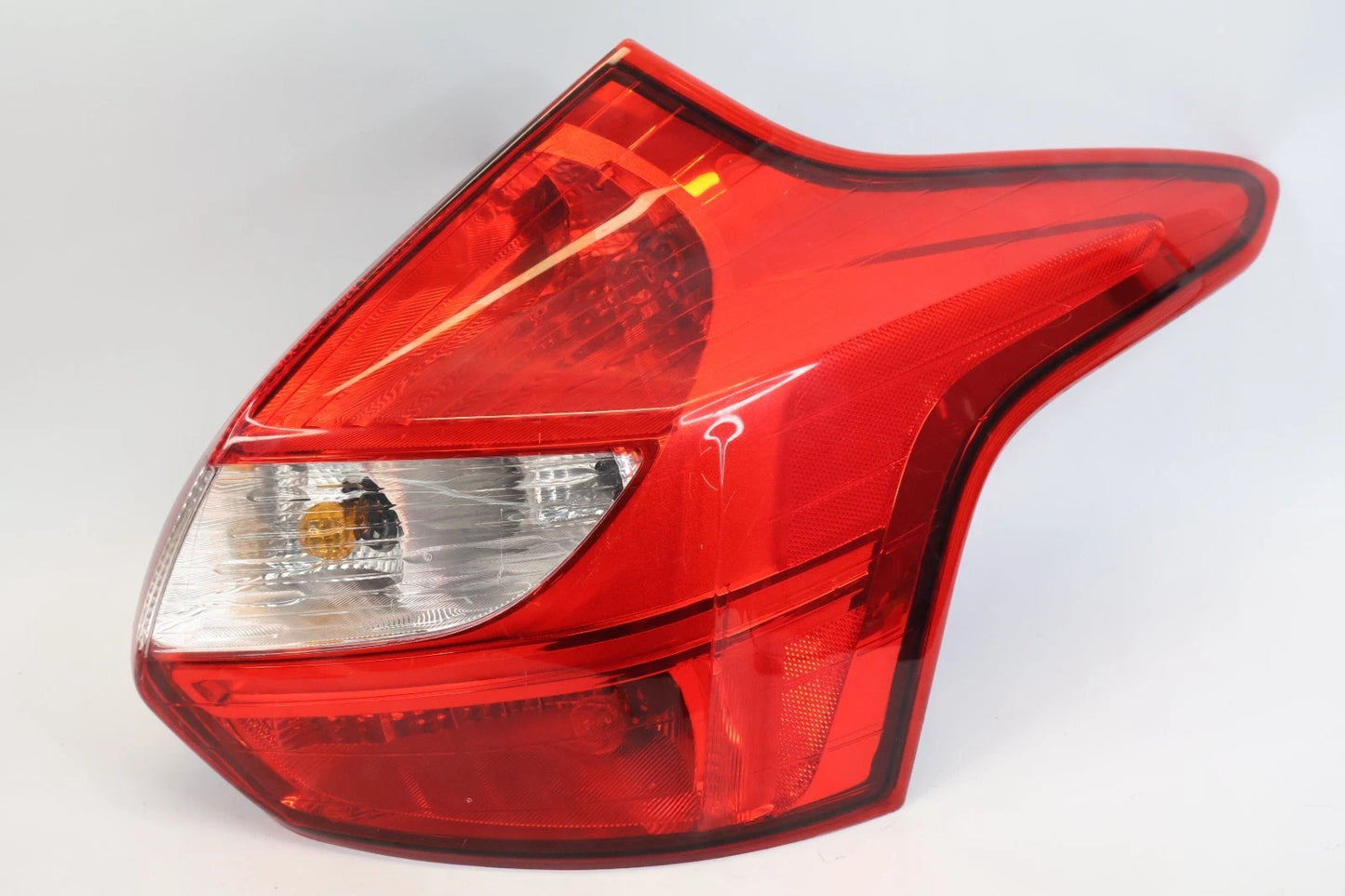2012-2014 FORD FOCUS HATCHBACK REAR RH PASSENGER BRAKE TAILLIGHT TAIL LAMP OEM