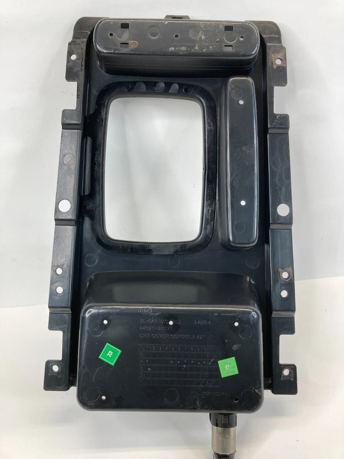 2003-2006 KIA SORENTO A/T CENTER CONSOLE SHIFT COVER BEZEL TRIM 84621-3E070 OEM