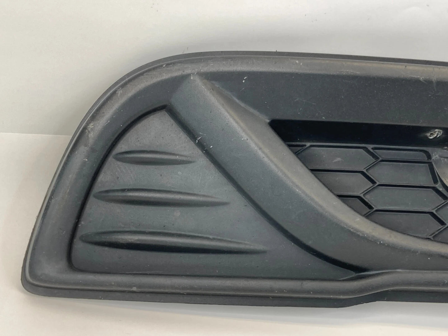 2013-2015 HONDA CIVIC SEDAN FRONT BUMPER RIGHT SIDE FOG LAMP COVER 71106-TR3-A6