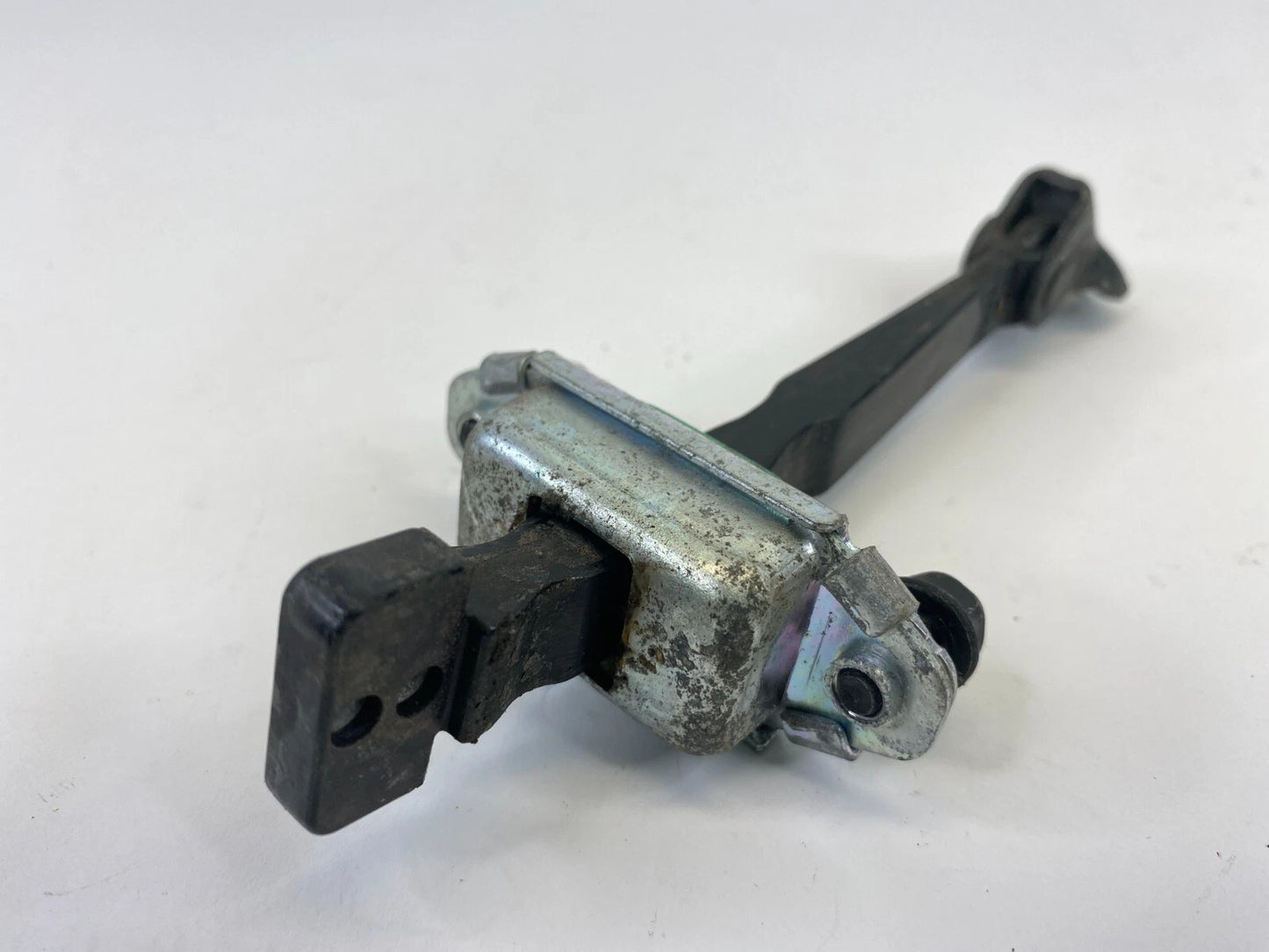 2010 11 12 2013 KIA FORTE REAR RIGHT SIDE BACK DOOR CHECK STOP STOPPER DETENT