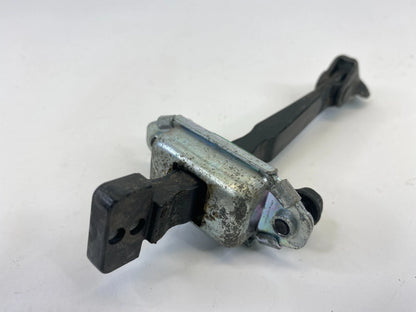 2010 11 12 2013 KIA FORTE REAR RIGHT SIDE BACK DOOR CHECK STOP STOPPER DETENT