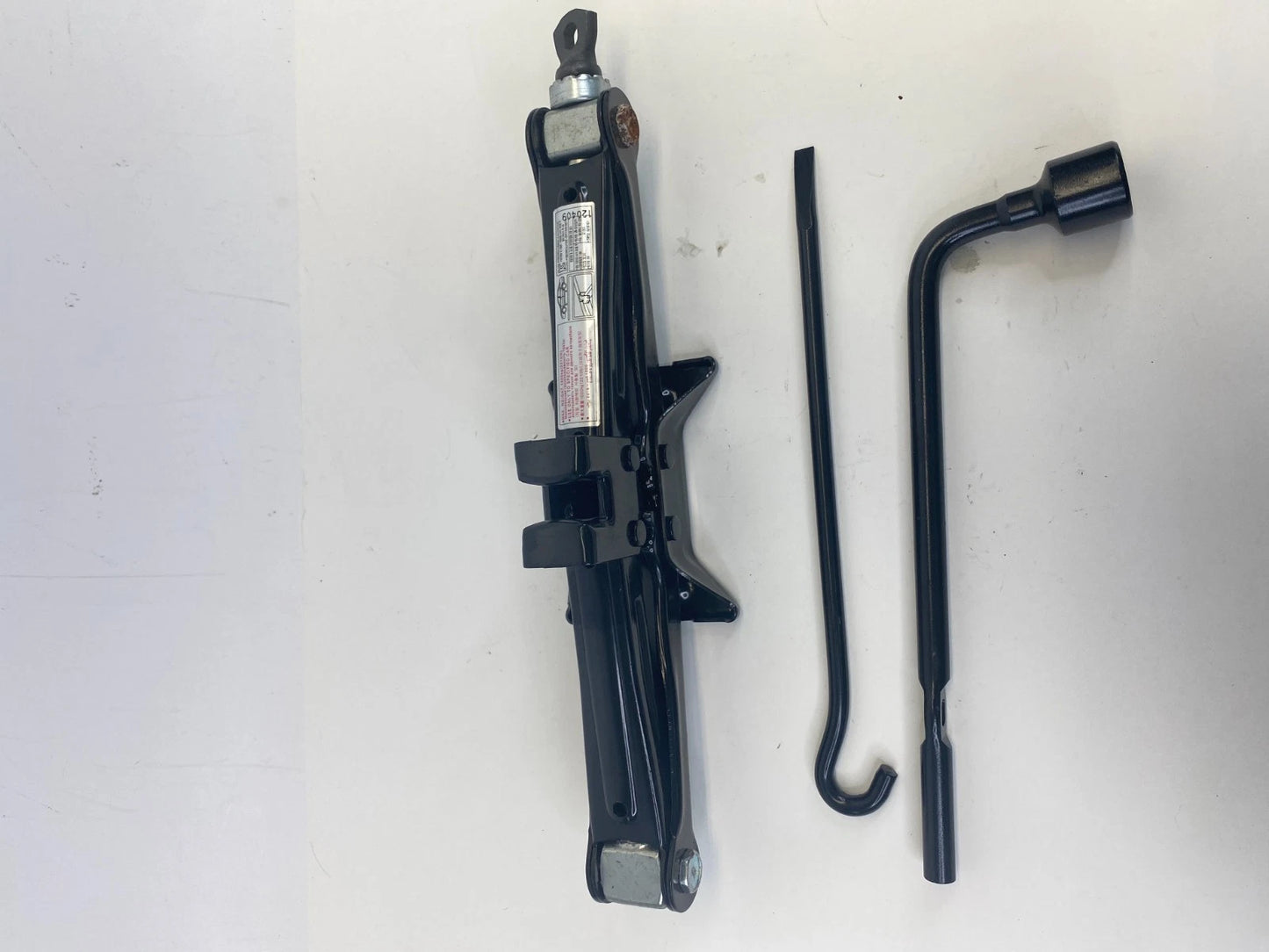 2013-2017 Hyundai Elantra GT Emergency Spare Tire Jack & Tool Lug Wrench Kit Set