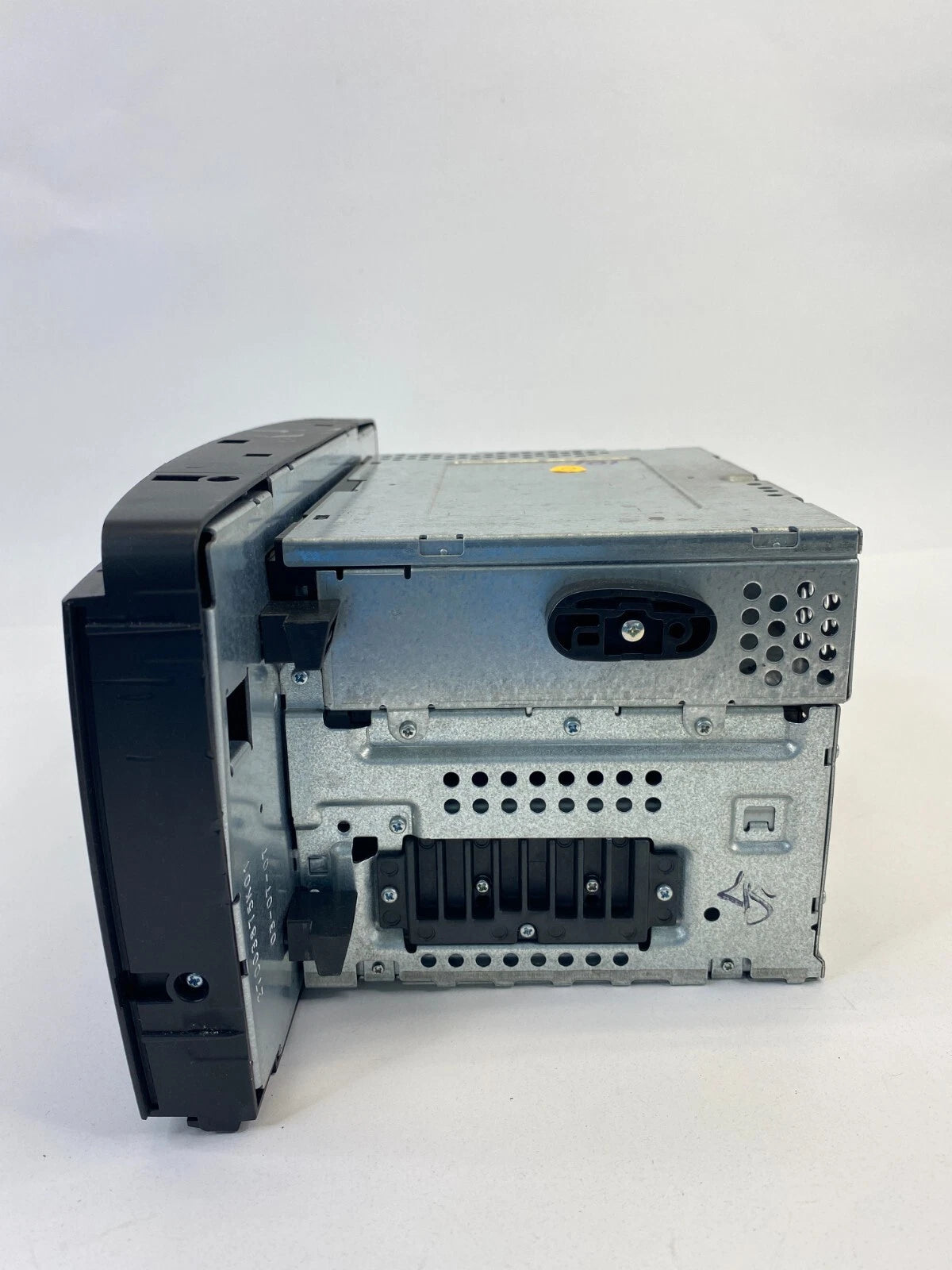 06-08MERCEDES-BENZ R350 NAVI GPS RADIO RECEIVER MONITOR SCREEN A2518704589 OEM