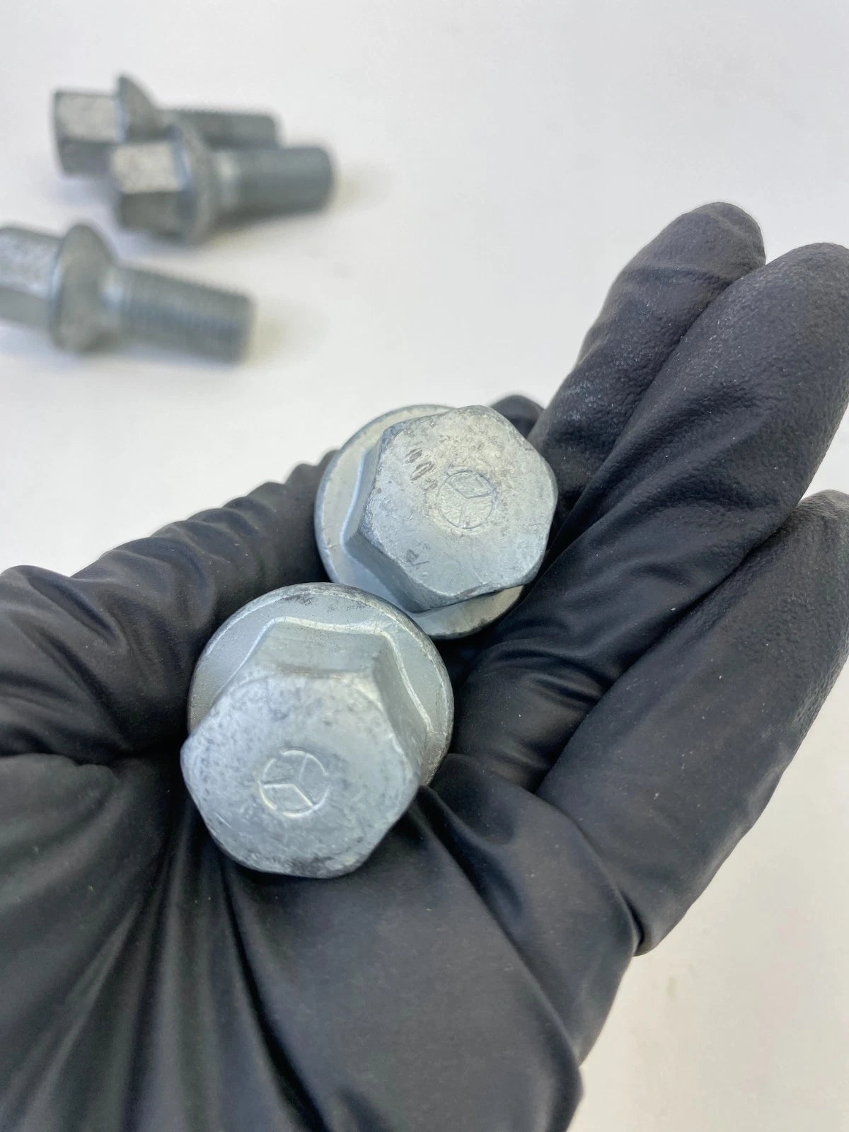 2007-2012 MERCEDES-BENZ GL450 WHEEL LUG NUT BOLTS M14X1.5 BALL SEAT SET OF 5 OEM