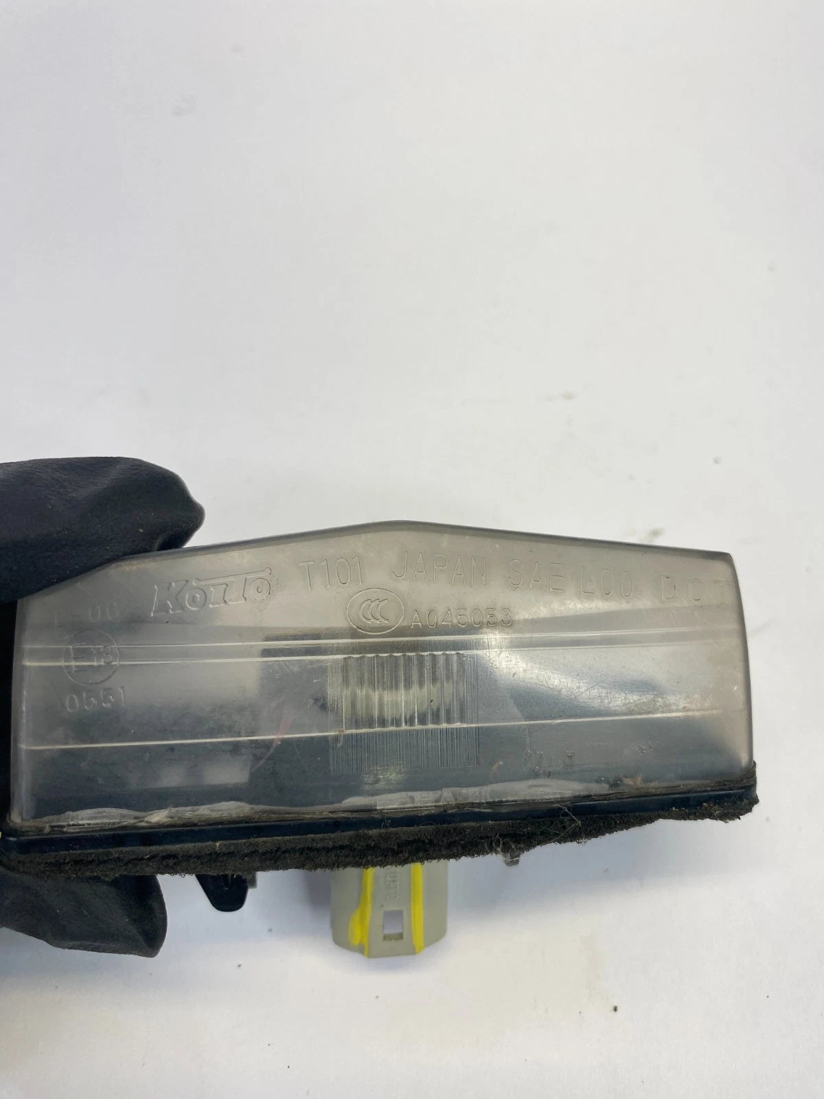 2009-2013 TOYOTA VENZA REAR LICENSE PLATE LIGHT TAG LAMP ASSEMBLY OEM