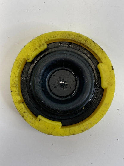 2005-2008 CHRYSLER 300 BRAKE MASTER CYLINDER RESERVOIR FLUID CAP COVER OEM
