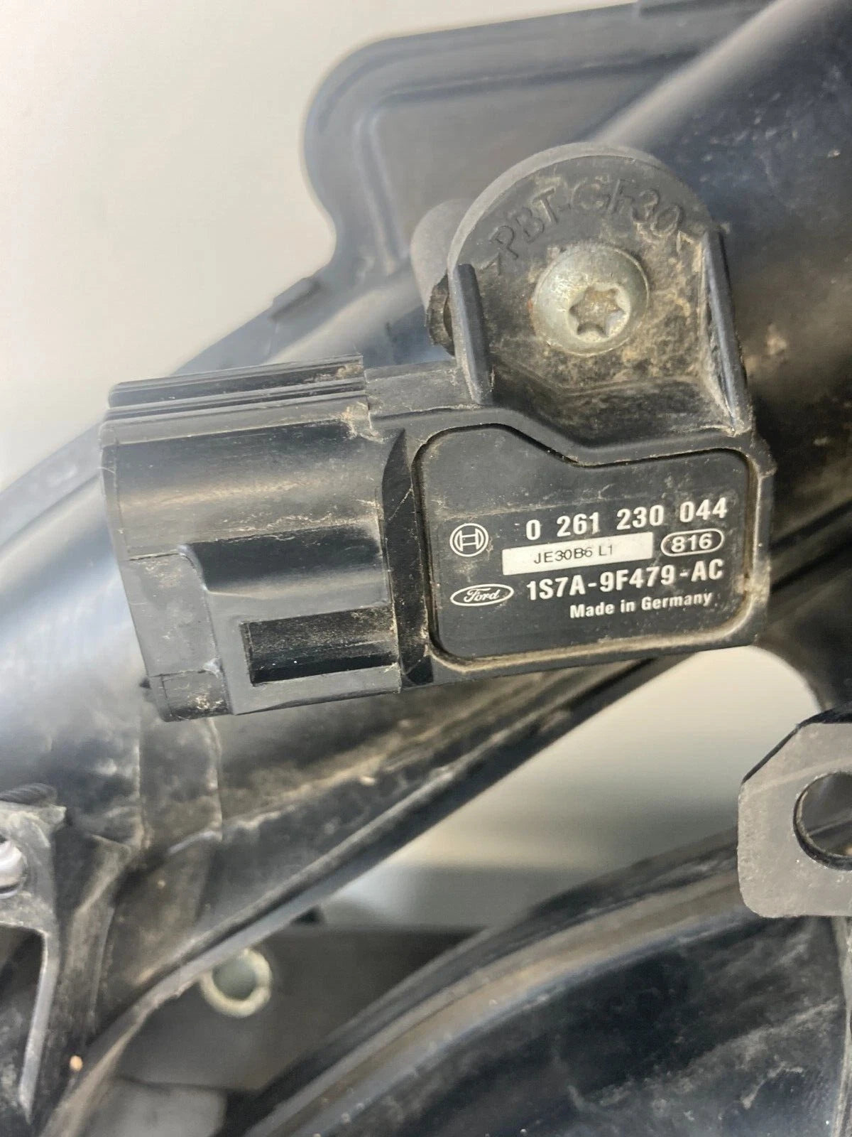 2013-2020 FORD FUSION 2.0L L4 HYBRID A/T INTAKE MANIFOLD ASSY DS7E-9424-A OEM