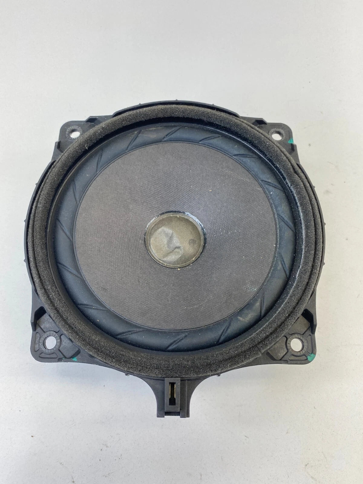 2015-2017 HYUNDAI SONATA REAR LEFT SIDE DOOR SOUND SYSTEM SPEAKER 96330-C1000
