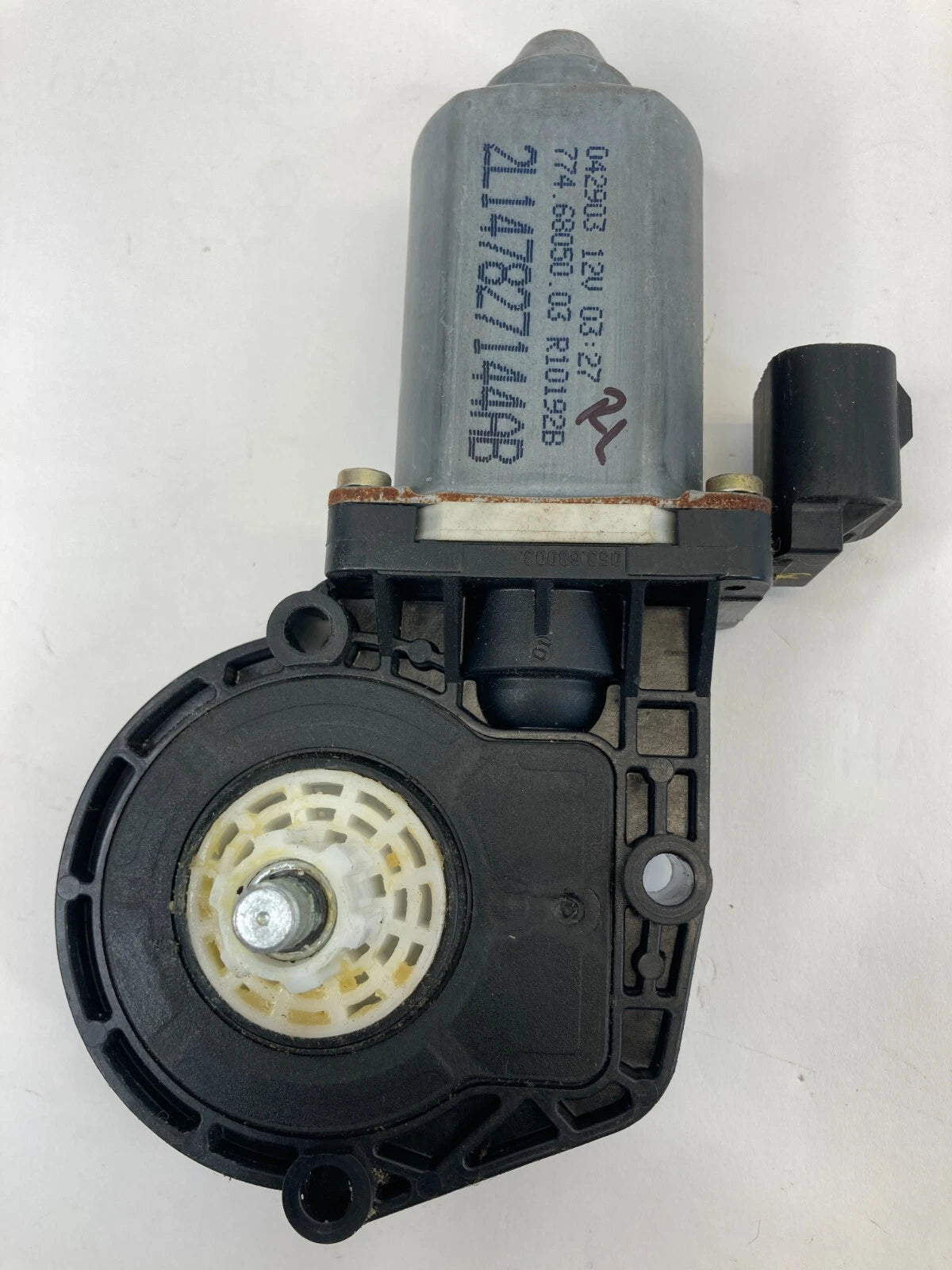 03-06 LINCOLN NAVIGATOR REAR LEFT SIDE DOOR POWER WINDOW MOTOR 2L147827144AB OEM