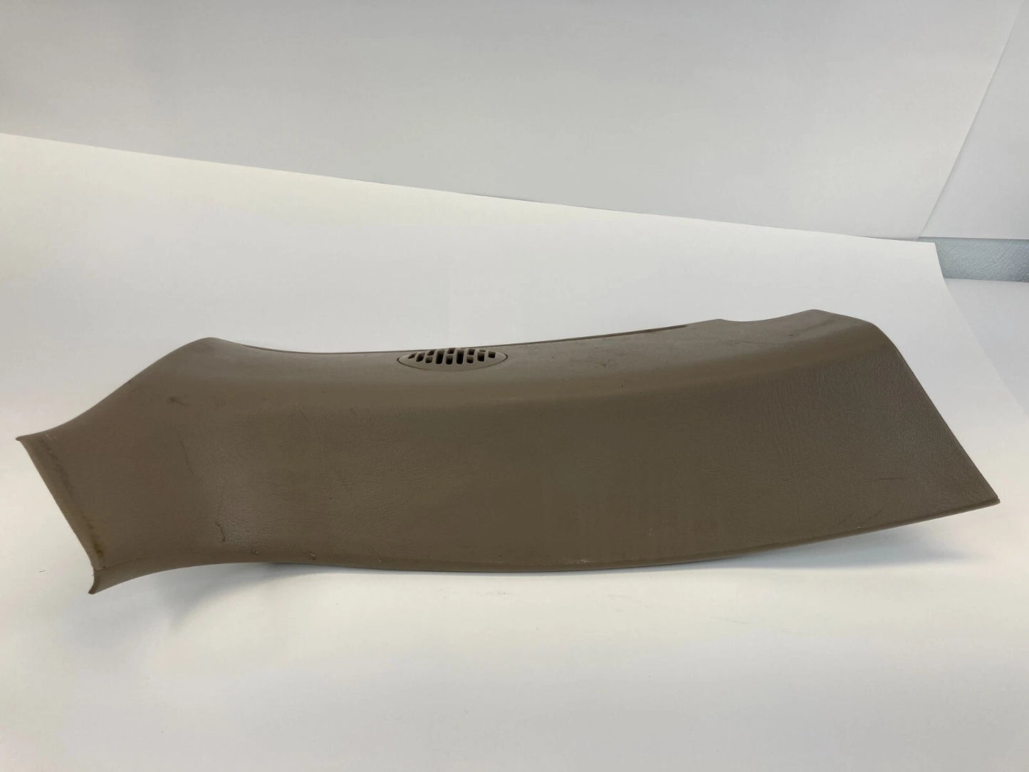 2001-2005 CHEVROLET TAHOE REAR LEFT QUARTER PANEL INTERIOR D PILLAR TRIM OEM