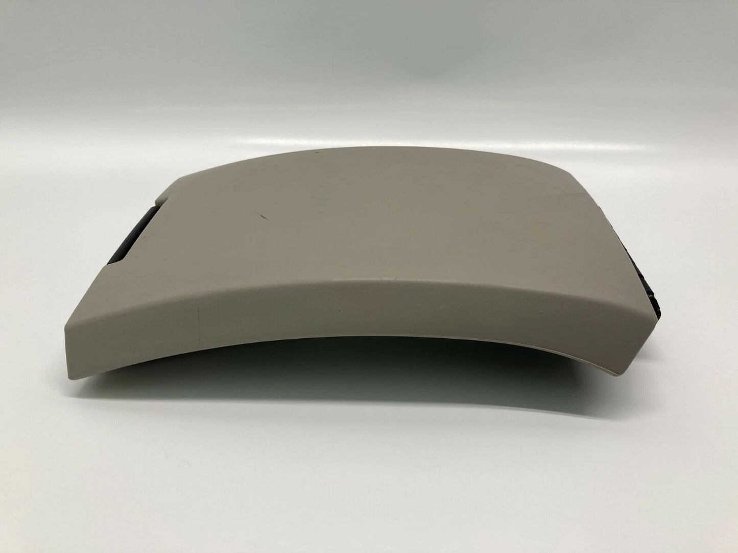 2004-2006 CHRYSLER PACIFICA CENTER CONSOLE ARMREST LID DOOR COVER ARM REST OEM