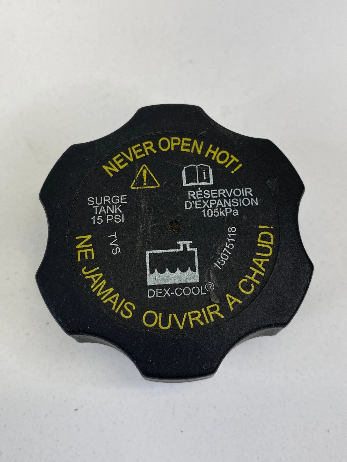 2006-2009 PONTIAC TORRENT RADIATOR COOLANT FLUID RECOVERY CAP COVER 15075118 OEM