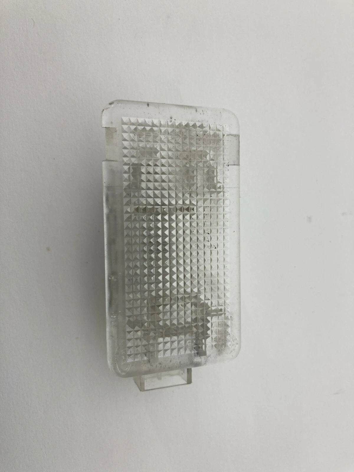 2003-2016 VOLVO XC70 REAR RIGHT INTERIOR COURTESY LIGHT LAMP LENS 9151431 OEM