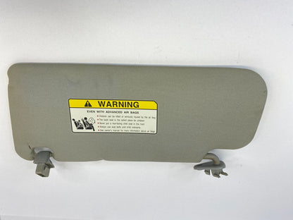 07-13 MITSUBISHI OUTLANDER RIGHT PASSENGER SUNVISOR SUN VISOR SHADE W/ MIRROR