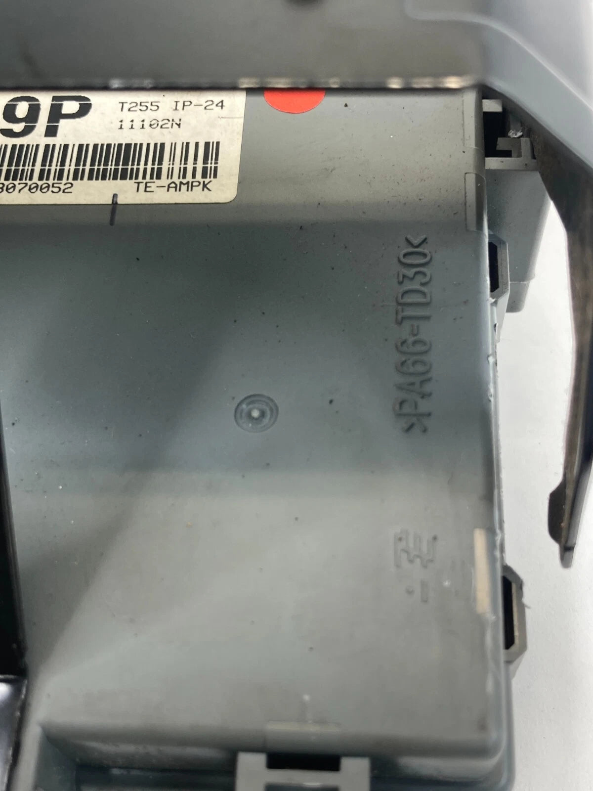 2011 CHEVROLET AVEO5 1.6L L4 AT FUSE RELAY BOX CABIN INSTRUMENT PANEL 95977268