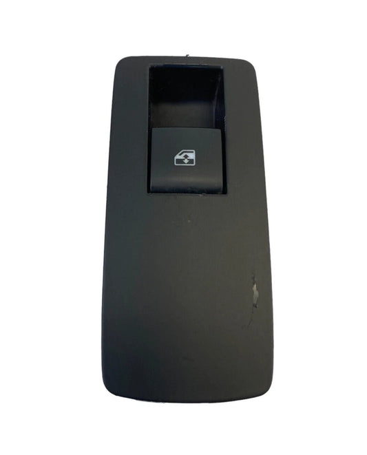 2011 11 BUICK REGAL REAR RIGHT SIDE DOOR WINDOW SWITCH WITH BEZEL TRIM 13222231