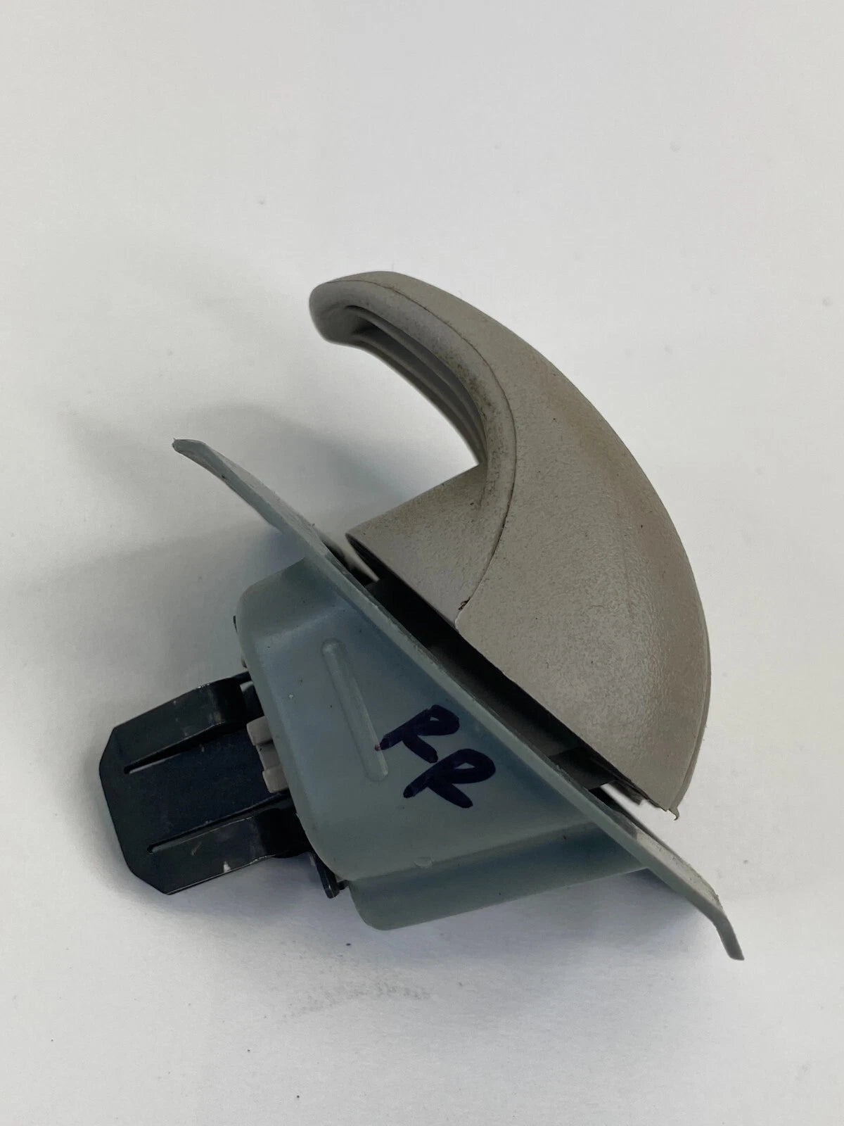 03 04 JEEP GRAND CHEROKEE REAR RIGHT INNER ROOF HANGER HOOK CLOTH CLIP 827644
