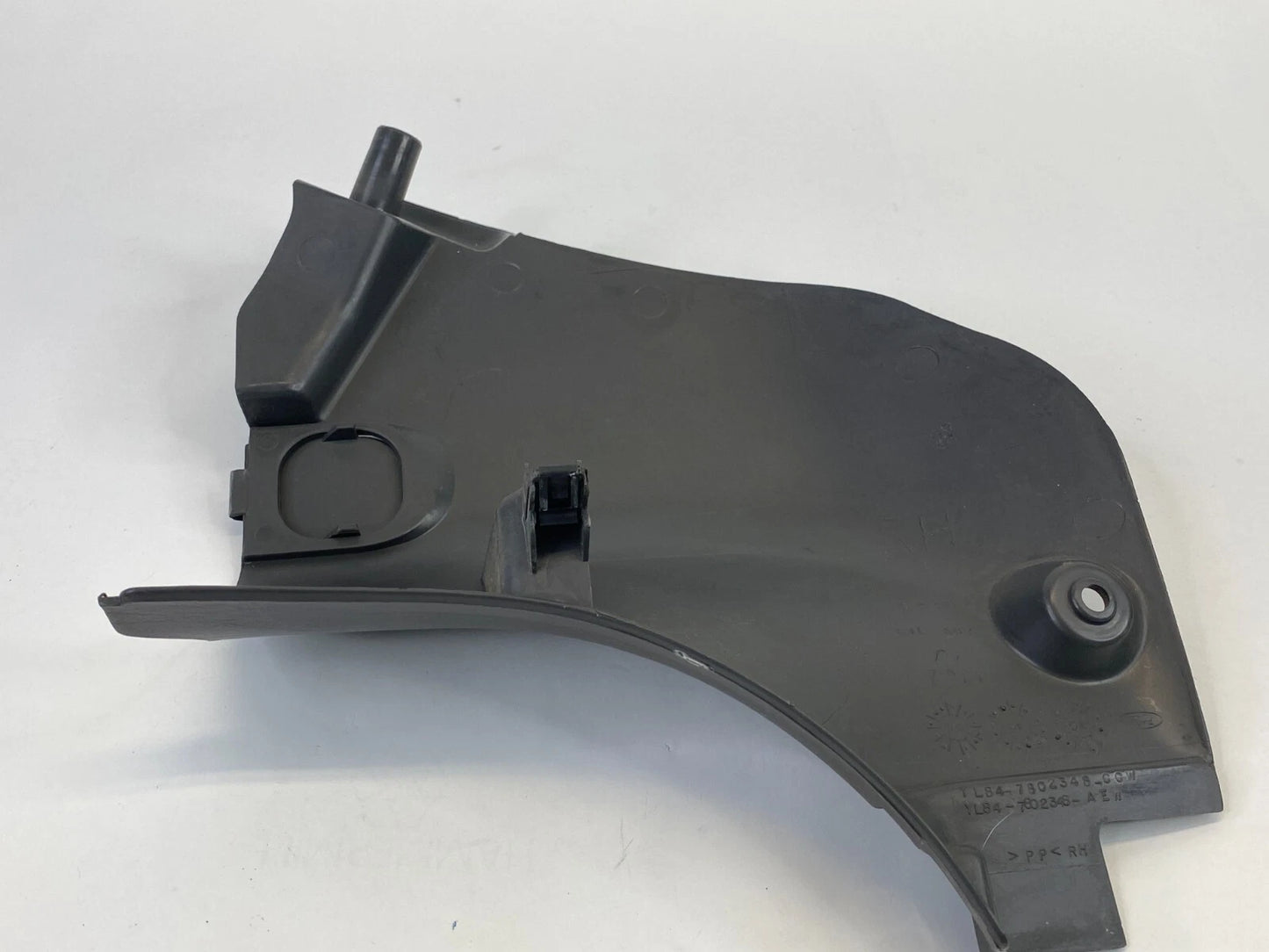 01-07 FORD ESCAPE FRONT RH PASSENGER SIDE KICK COWL PANEL TRIM YL84-7802348 OEM