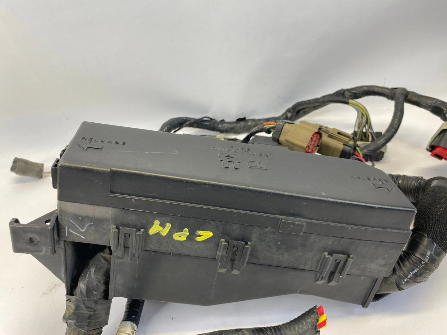 09-12 FORD ESCAPE 09-11 MARINER ENGINE FUSE BOX RELAY BLOCK 9L8T-14A003-BB OEM