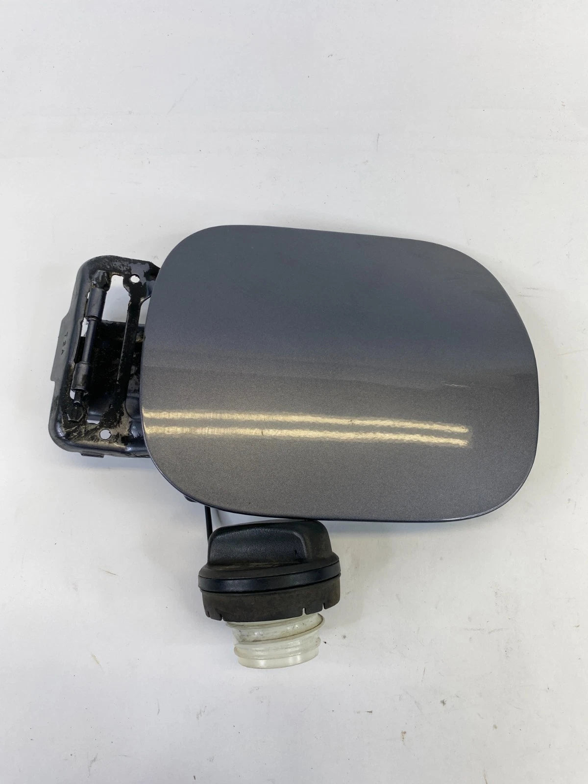 2013-2017 HONDA ACCORD SEDAN FUEL FILLER GAS TANK DOOR COVER LID W/ CAP OEM