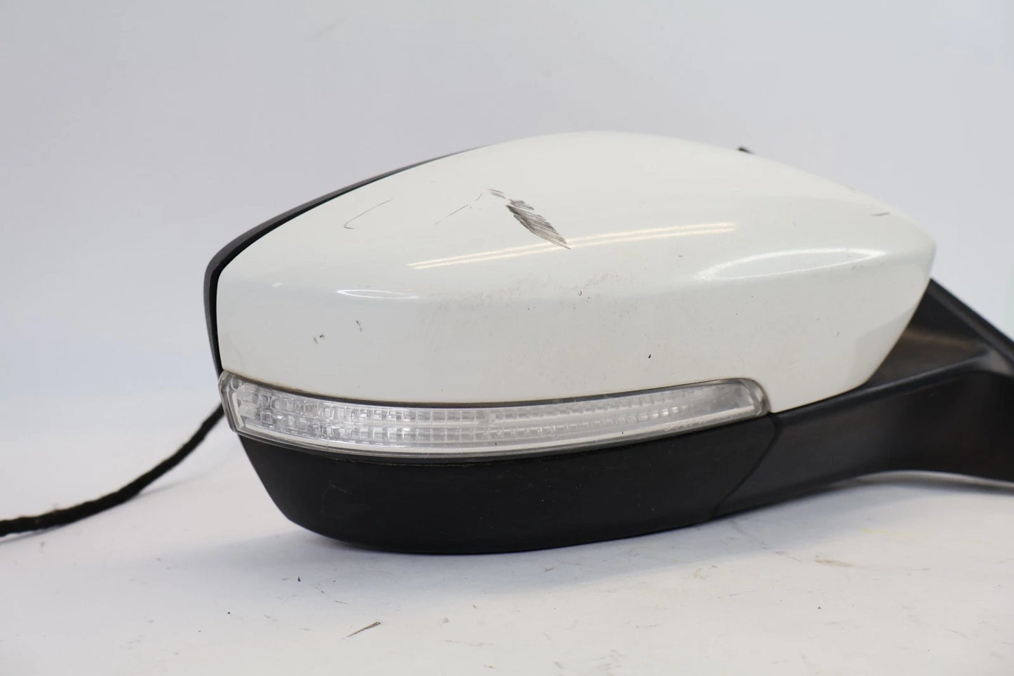 2012-2015 VOLKSWAGEN PASSAT RIGHT SIDE VIEW POWER DOOR MIRROR ASSEMBLY WHITE OEM