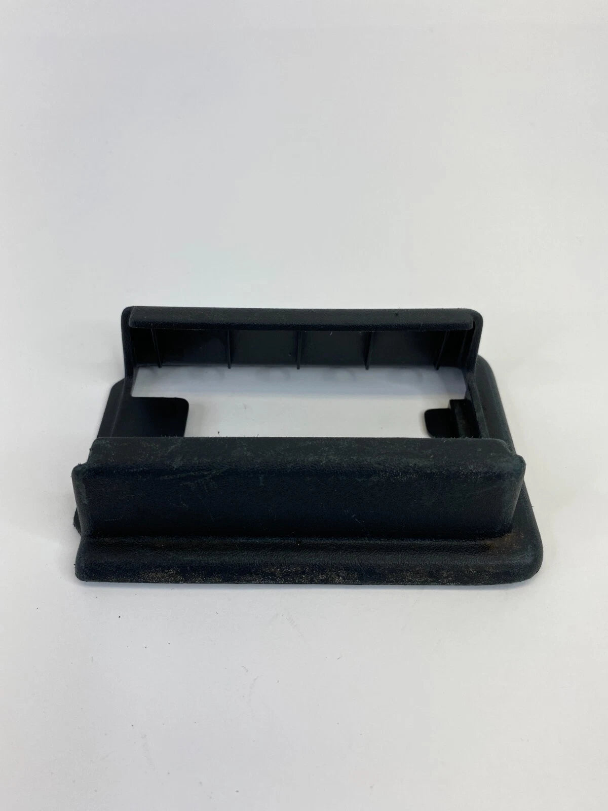 2011-2023 DODGE CHARGER FRONT LEFT SIDE SEAT TRACK RAIL COVER CAP TRIM L0202140