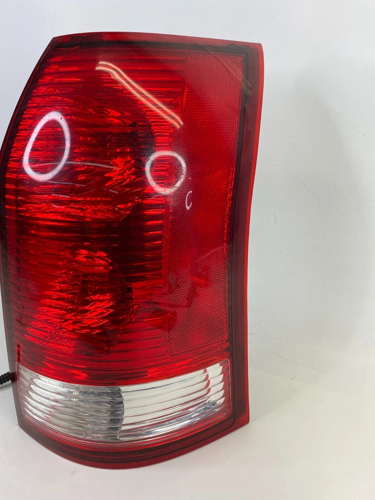 02-07 SATURN VUE REAR RIGHT PASSENGER TAIL LIGHT TAILLIGHT TAILLAMP 22711438 OEM