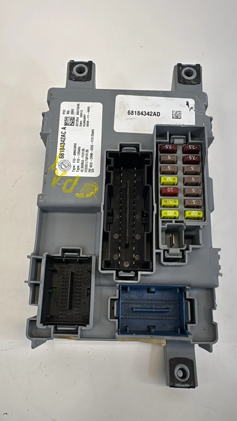 2012-2017 FIAT 500 1.4L AT BODY CONTROL MODULE W/ IGNITION SWITCH 68184342AD
