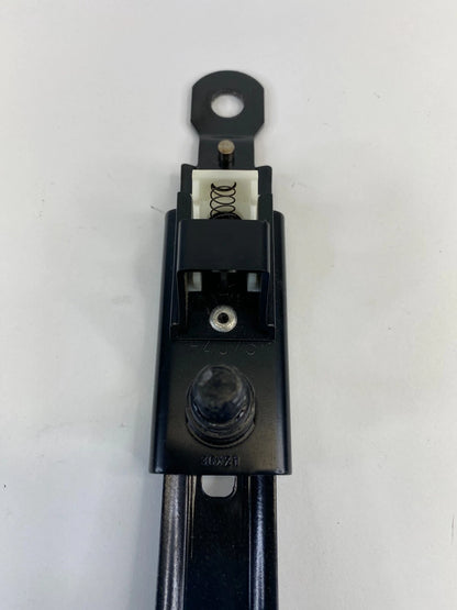 2006-2010 HYUNDAI SONATA SEDAN FRONT SEAT BELT SEATBELT HEIGHT ADJUSTER OEM