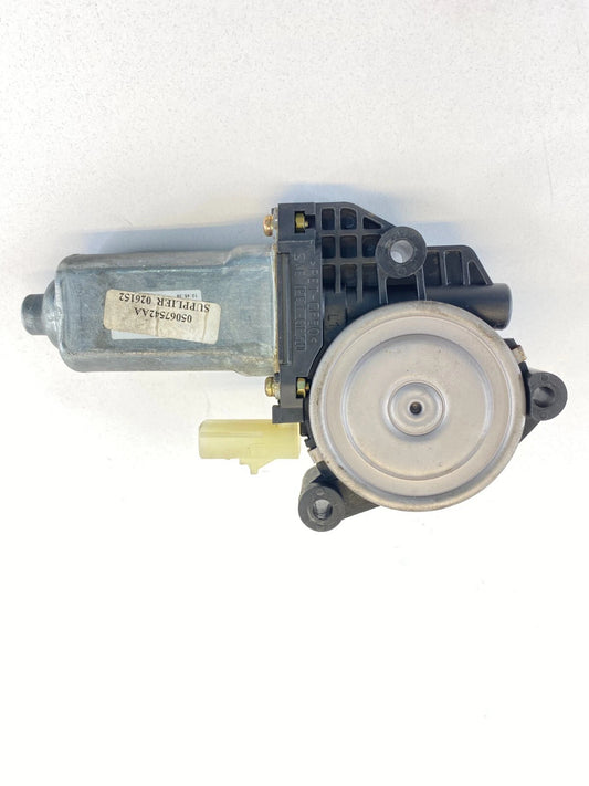 2001-2005 CHRYSLER PT CRUISER REAR RIGHT SIDE DOOR POWER WINDOW MOTOR 05067542AA