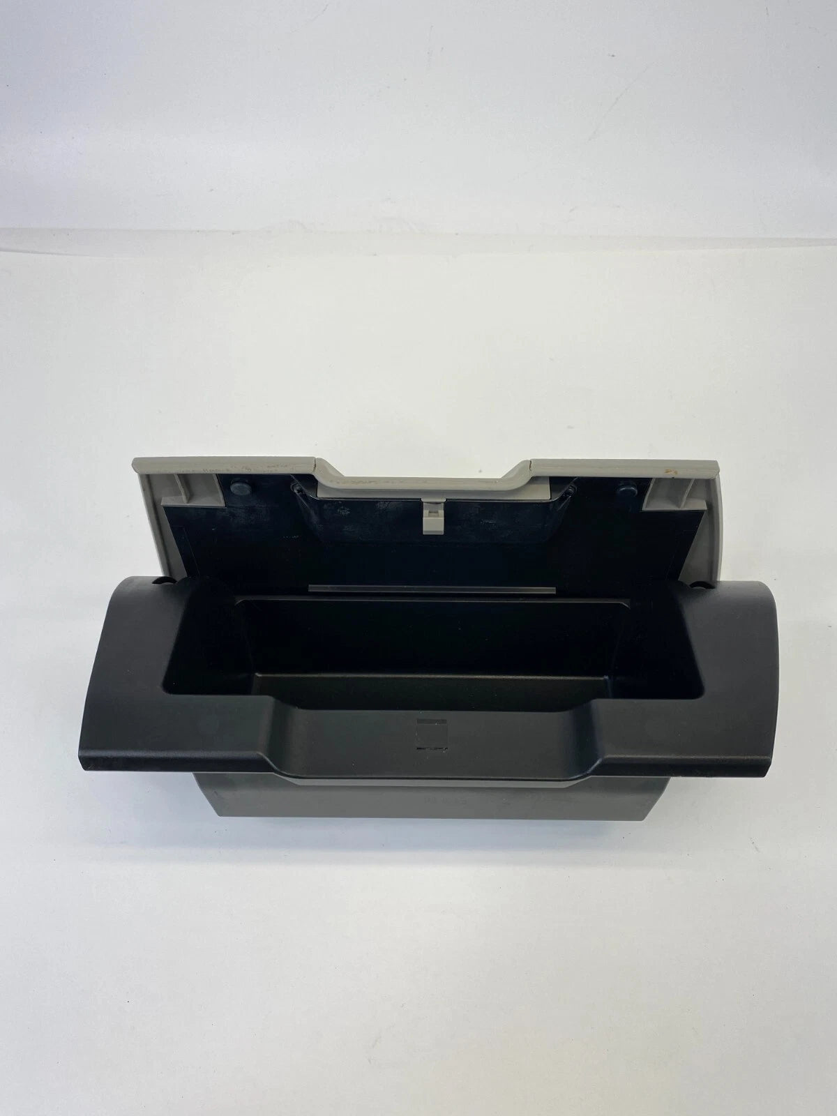 2003 2004 2005 2006 SUZUKI XL-7 CENTER DASH STORAGE COMPARTMENT 73840-50J1 OEM