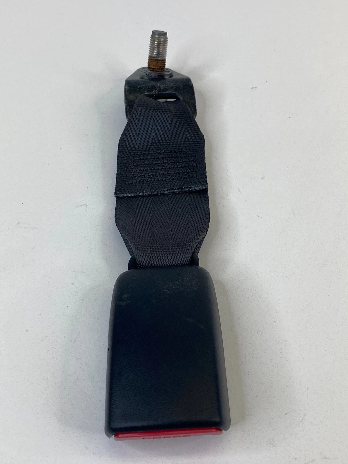 08-14 MITSUBISHI LANCER REAR CENTER SEAT BELT RECEIVER BUCKLE CONNECTOR E034501