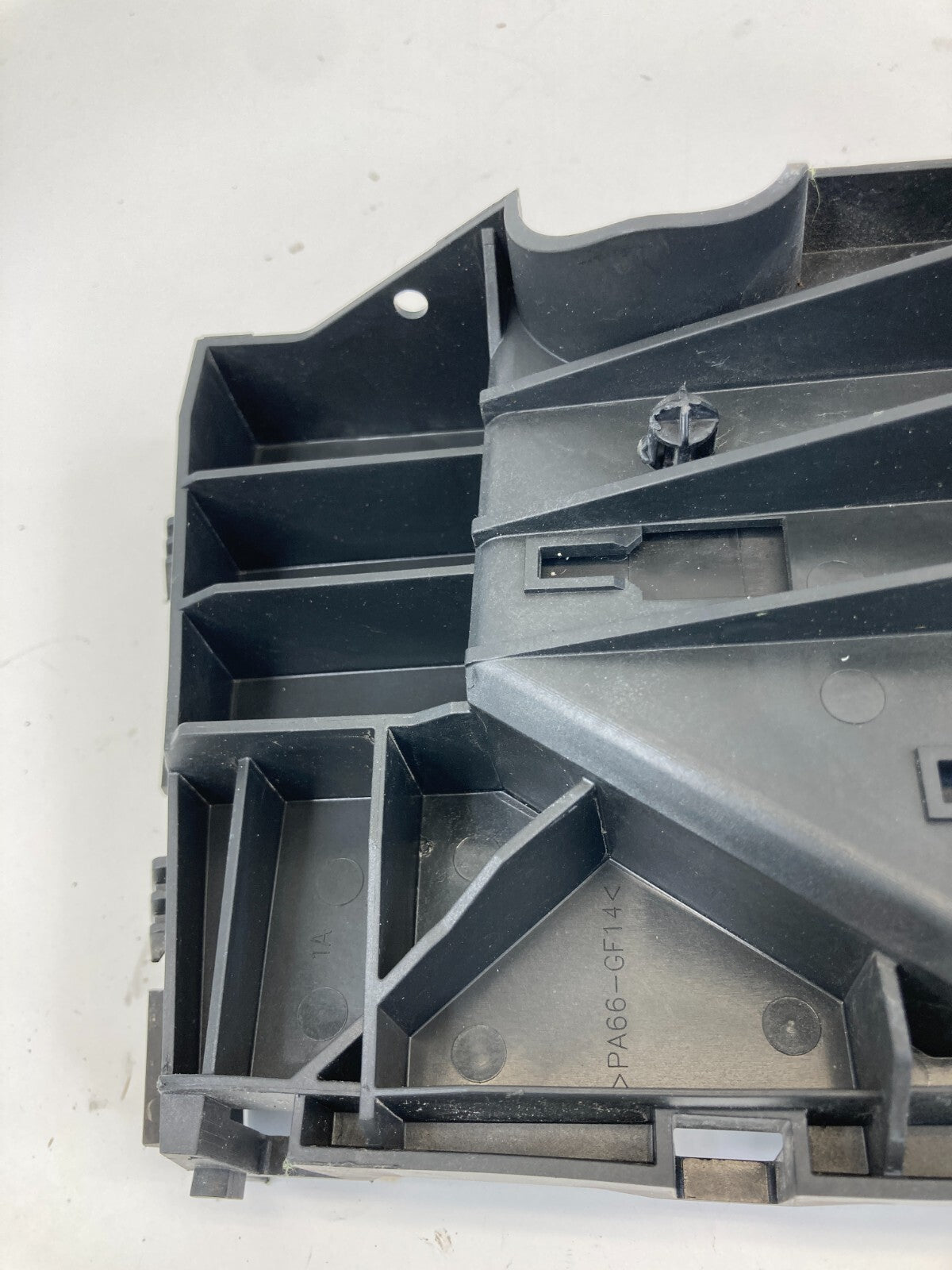 2015-2019 Ford Edge Engine Fuse Box Junction Box Holder Bracket HG9T-14A301-AA