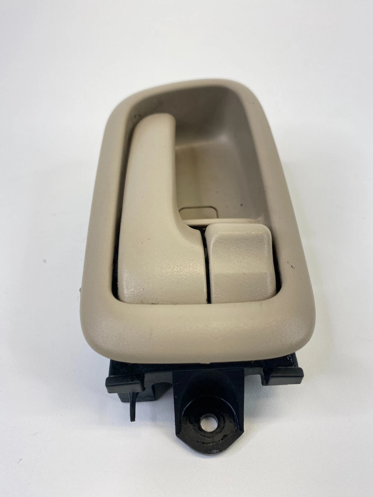 1997-2001 LEXUS ES300 REAR RIGHT PASSENGER SIDE INTERIOR DOOR HANDLE ASSY OEM