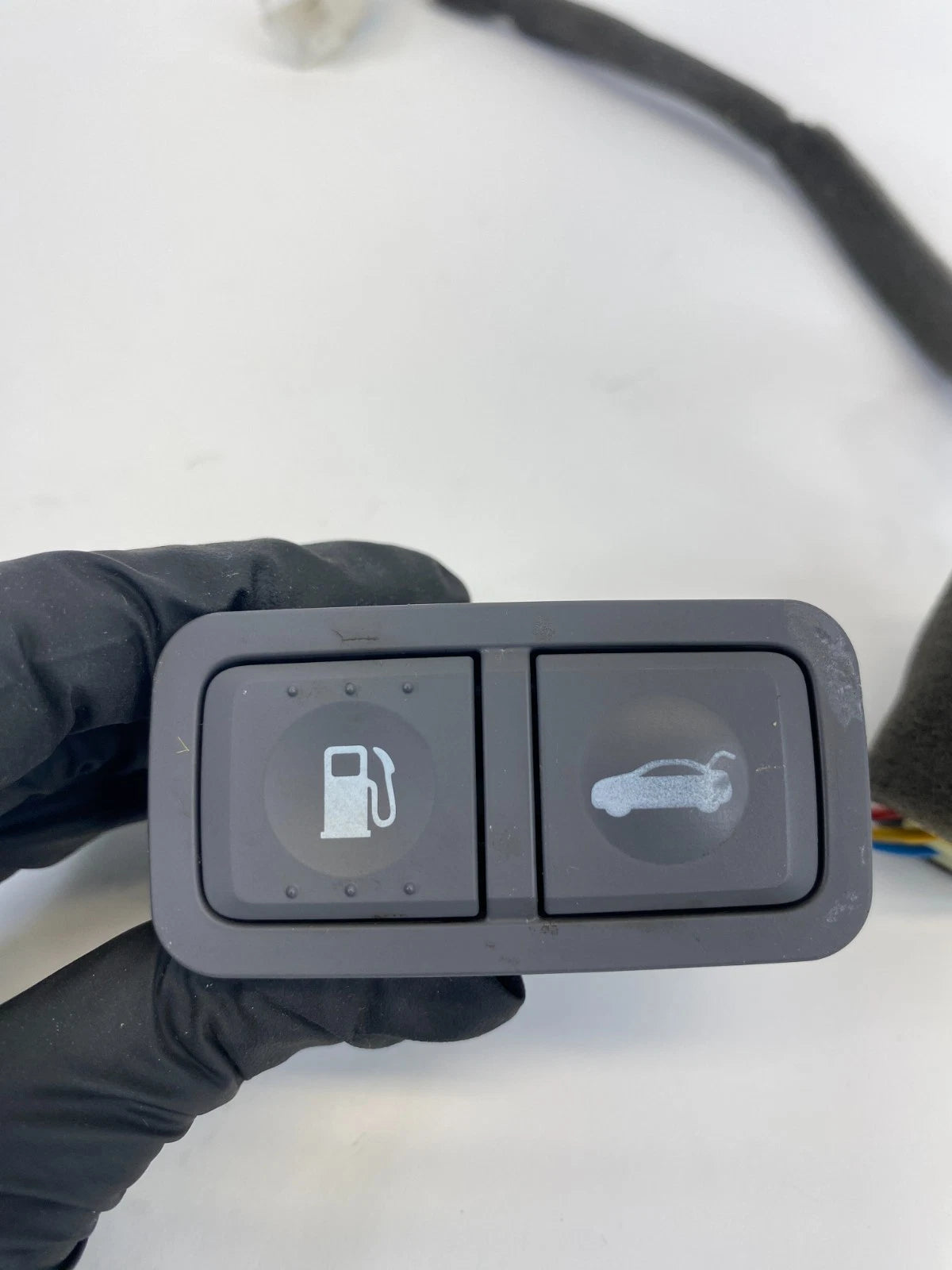 2011-2015 Hyundai Sonata Gas Fuel Door & Trunk Open Release Control Switch OEM