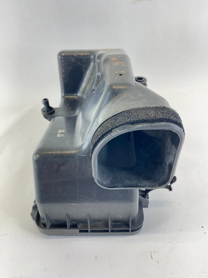 2006-2014 KIA SEDONA 3.5L AIR INTAKE CLEANER BOX LOWER COVER ASSEMBLY OEM