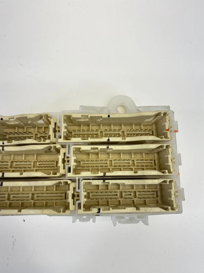 2004 2005 2006 TOYOTA SIENNA INNER FUSE BOX PANEL JUNCTION CONNECTION BLOCK OEM