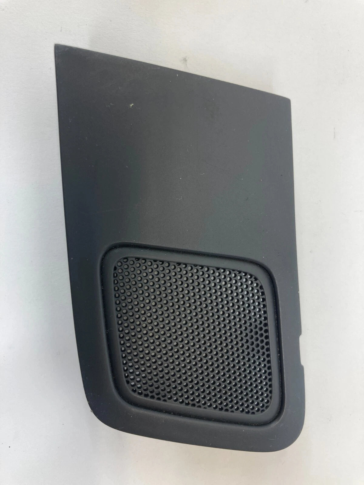 03-05 SUZUKI GRAND VITARA FRONT LEFT DRIVER SPEAKER TWEETER COVER TRIM 7383250J0