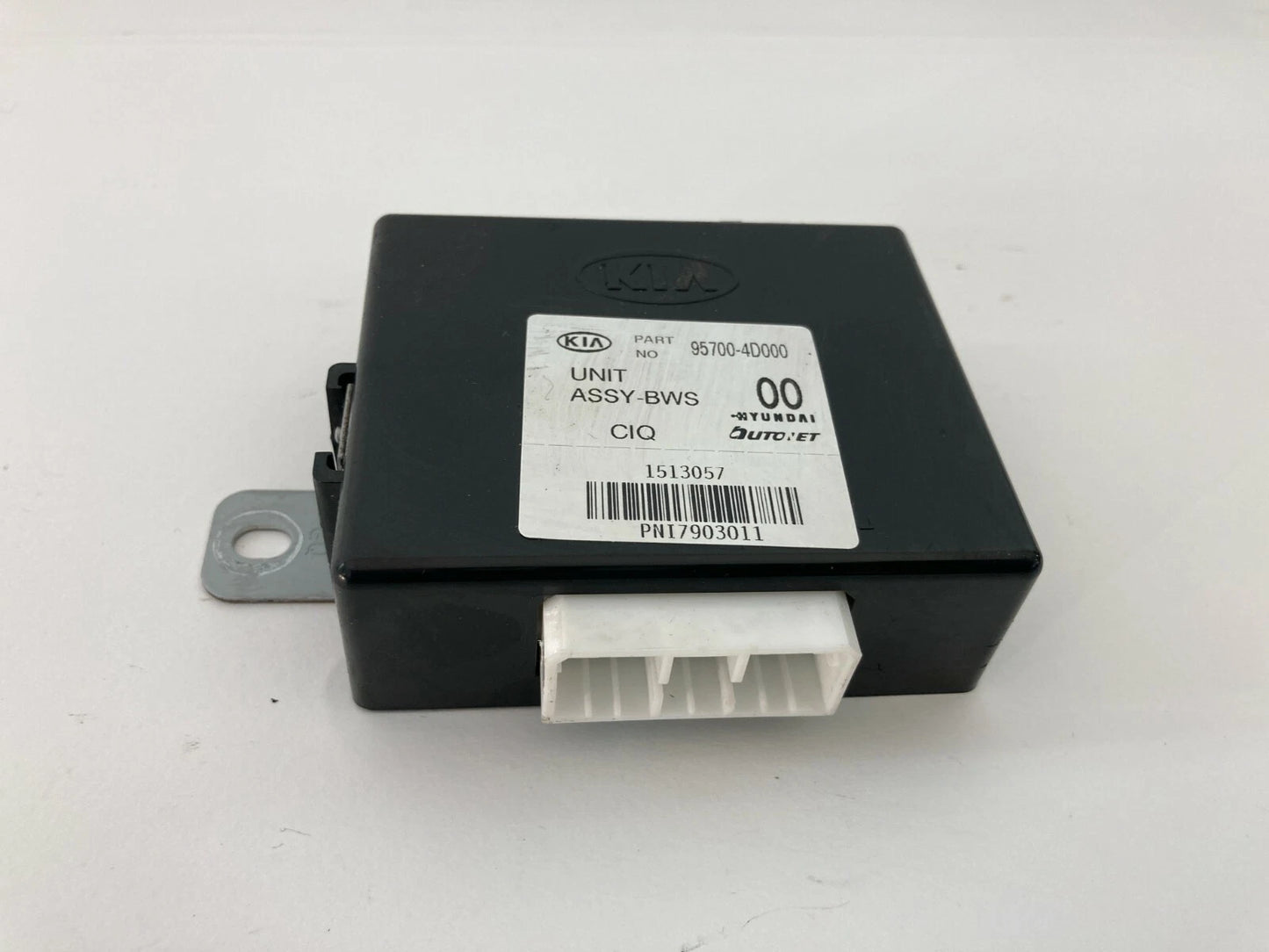 2007 2008 HYUNDAI ENTOURAGE PARKING SENSOR CONTROL UNIT MODULE 957004D000 OEM