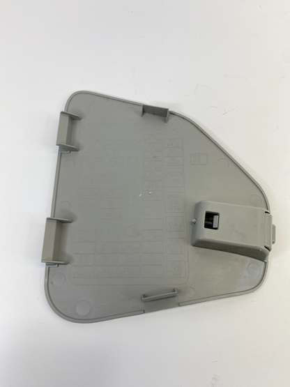 2008-2010 Saturn Vue Dash Lower Center Right Side Fuse Box Access Door Cover OEM