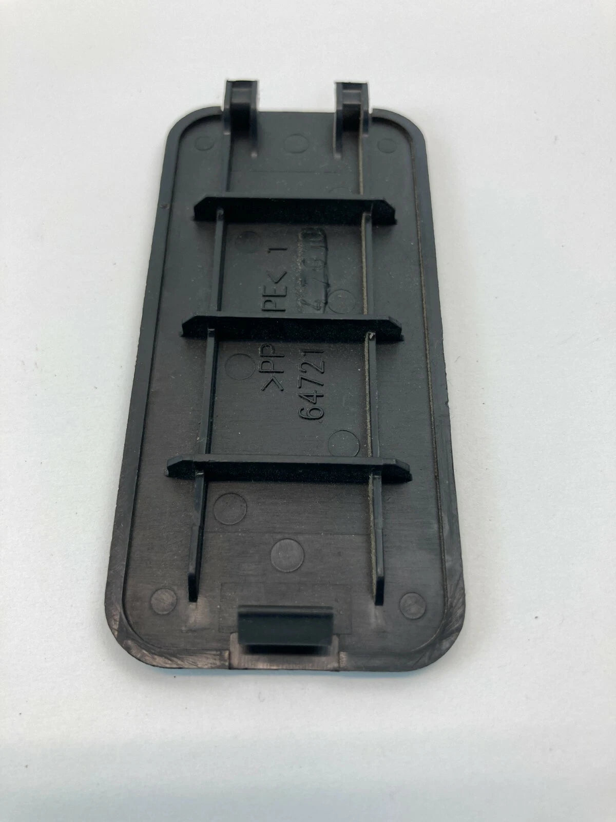 2004-2009 TOYOTA PRIUS RR TRUNK LUGGAGE COMPARTMENT ACCESS COVER OEM 64721-47010