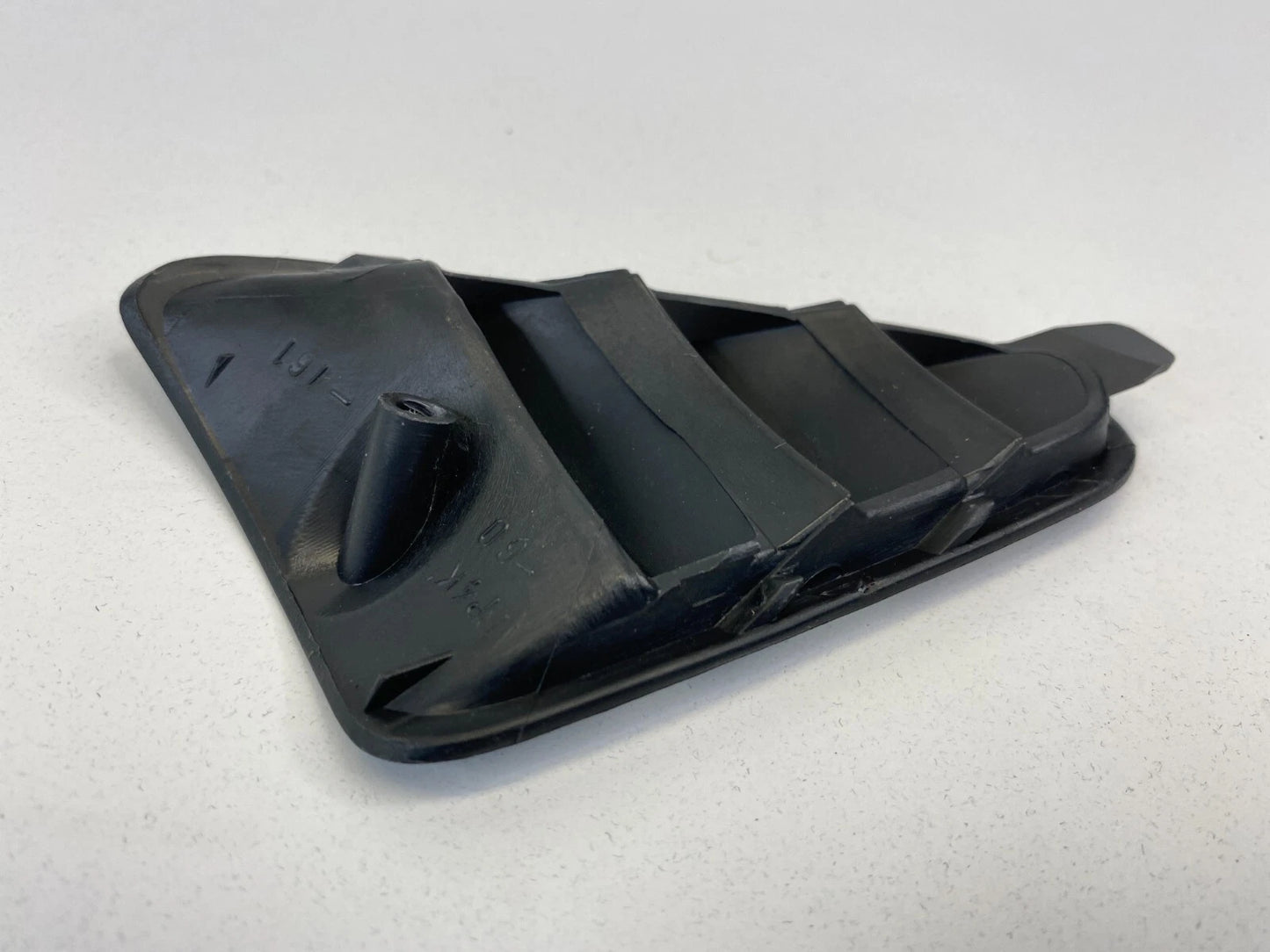 2004-2008 MAZDA3 MAZDA 3 DASH RIGHT A/C AC AIR VENT DEFROSTER GRILLE DUCT OEM