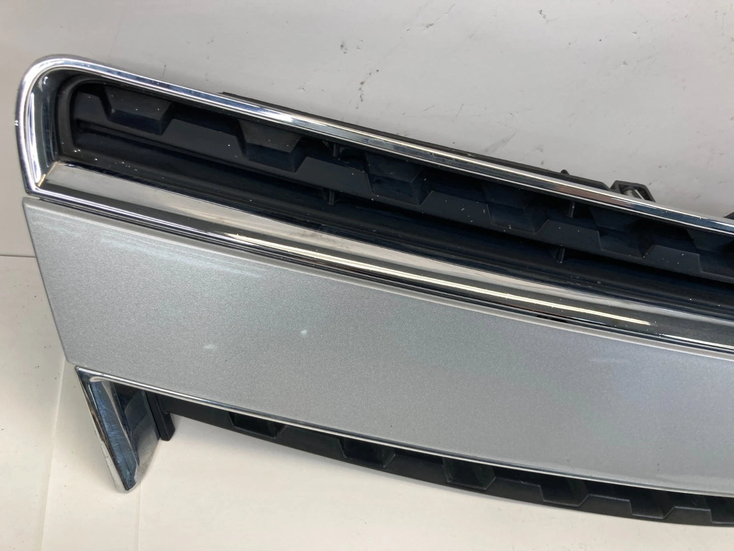 2012-2015 CHEVY CAPTIVA SPORT FRONT UPPER GRILL GRILLE SILVER CHROME 25911312