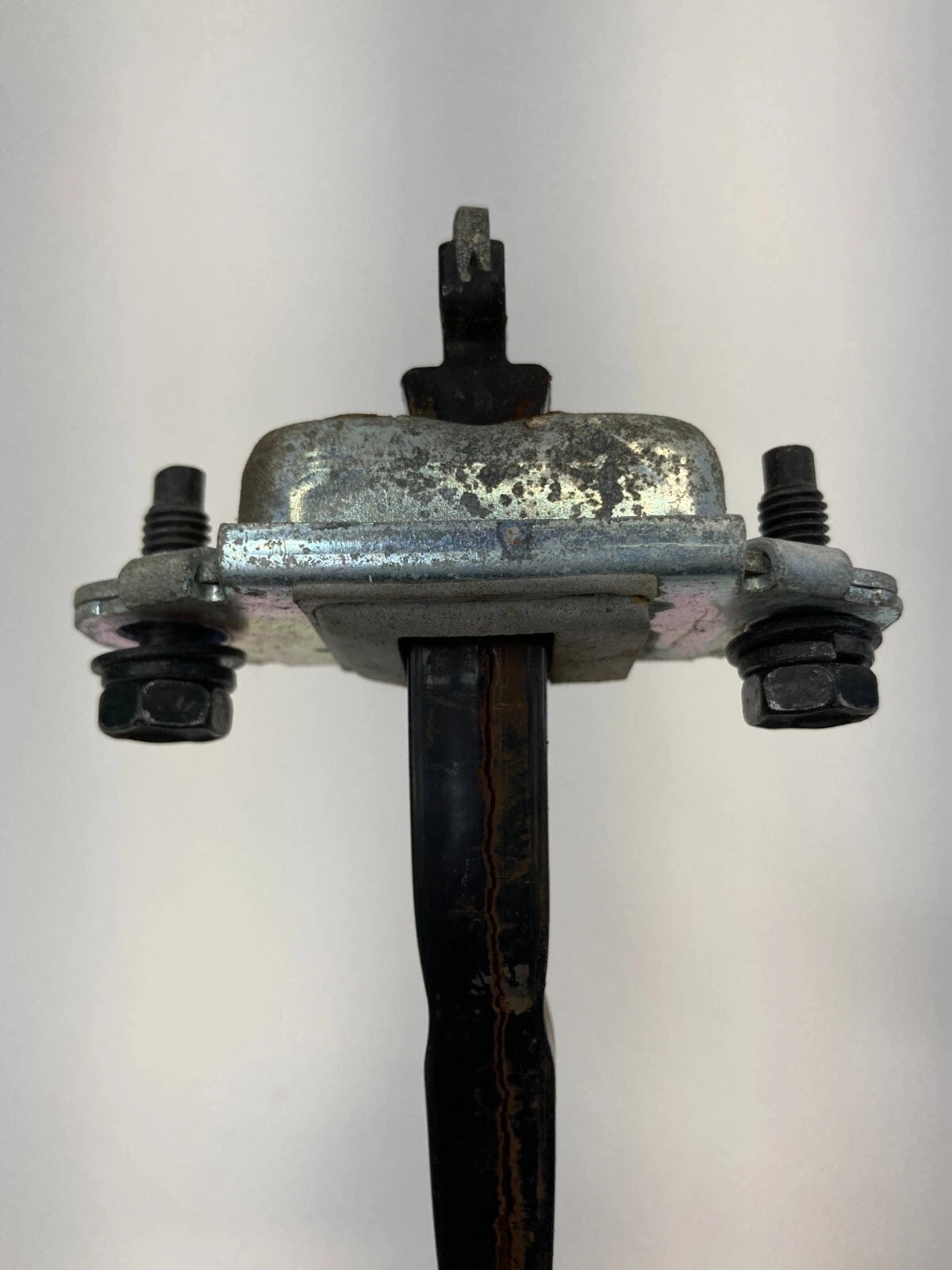 2007-2010 HYUNDAI ELANTRA SEDAN FRONT RIGHT DOOR CHECK STOPPER STOP DETENT OEM