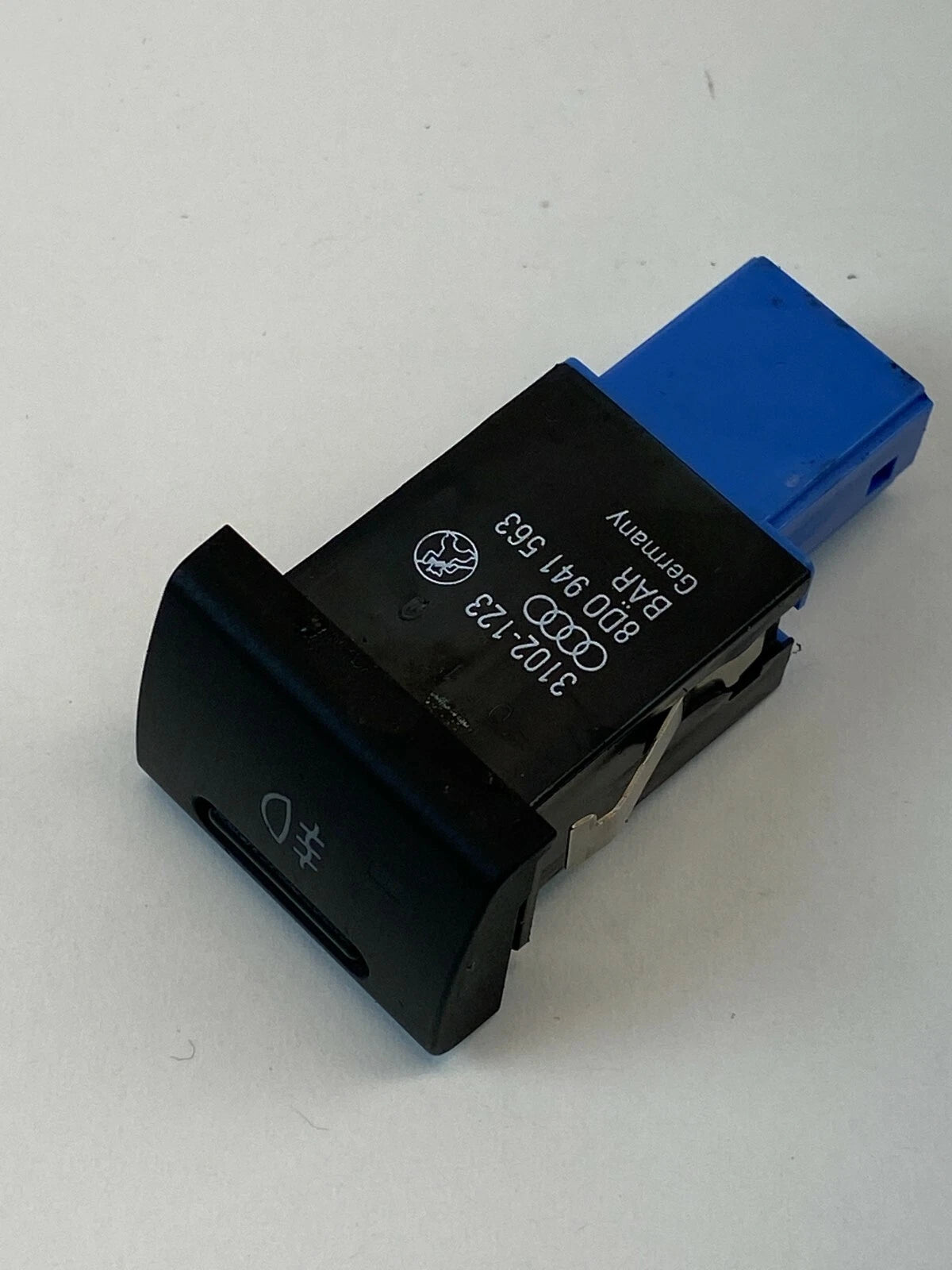1996-2001 AUDI A4 REAR FOG LIGHT LAMP CONTROL SWITCH BUTTON 8D0-941-563 OEM