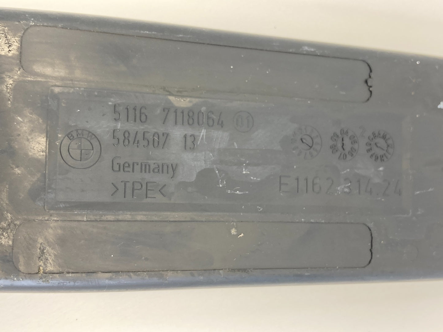 2007 2008 BMW 328xi Front Center Console Storage Mat Cover Insert 51167118064