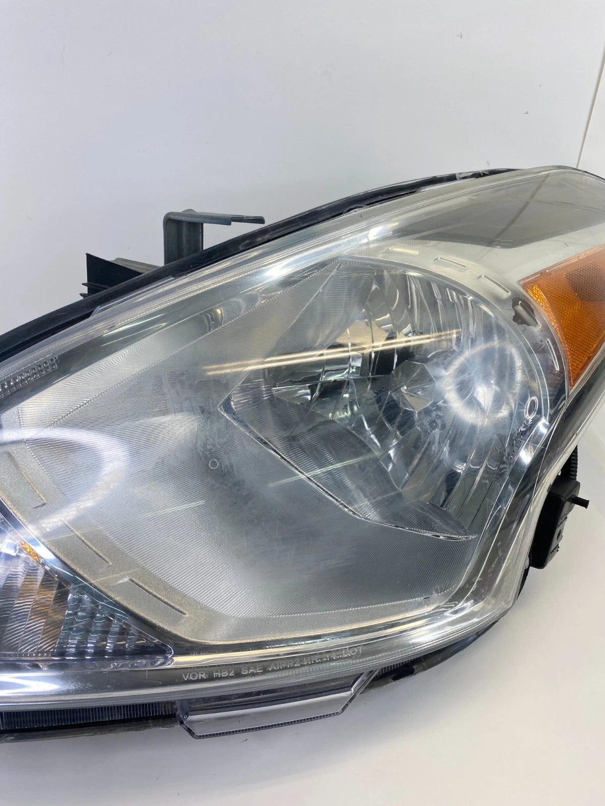 2015-2019 Nissan Versa SEDAN Front Left Driver Side Headlight Headlamp Assy OEM