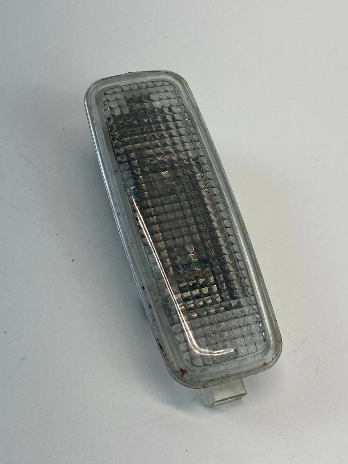 2001 AUDI A4 A4 QUATTRO INTERIOR OVERHEAD LIGHT SUN VISOR LAMP 8L0947105A OEM