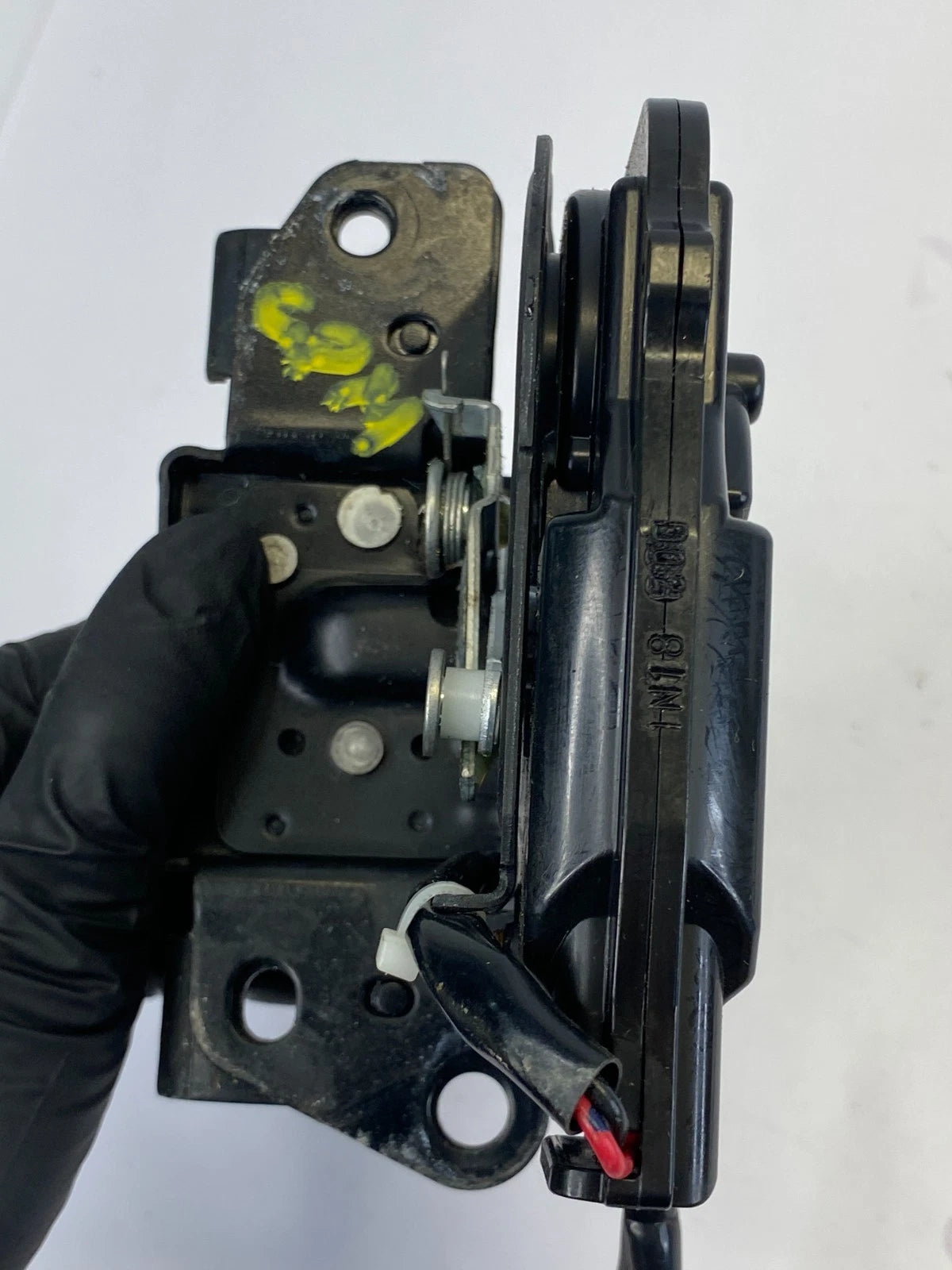 2004-2009 TOYOTA PRIUS HATCHBACK REAR TRUNK LIFTGATE LOCK LATCH ACTUATOR OEM