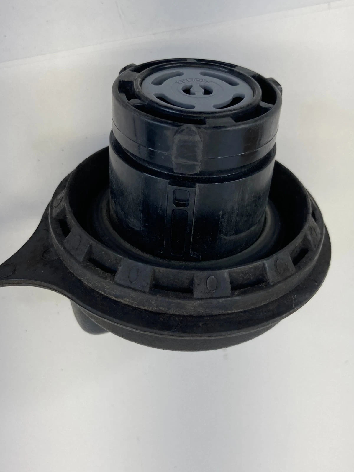 1998-2004 LINCOLN NAVIGATOR 5.4L V8 SUV GAS FUEL TANK FILLER CAP ASSEMBLY OEM